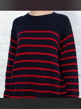 brandy melville sweater navy and red stripes (one size)